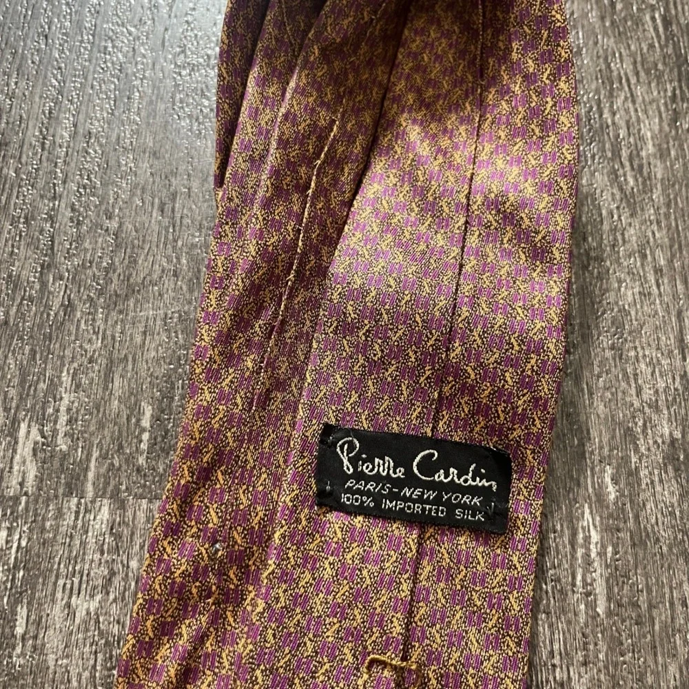 Vintage Pierre Cardin Burgundy Gold Geometric Pattern Silk Necktie Men's Fashion